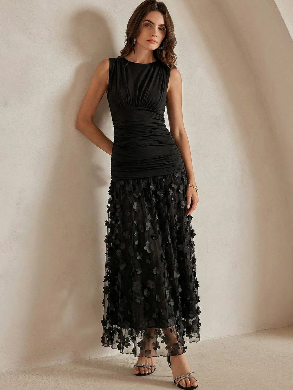 Rochie Maxi de Seară cu Overlay Floral și Croială Ajustată | M&R - 1 - Modariox