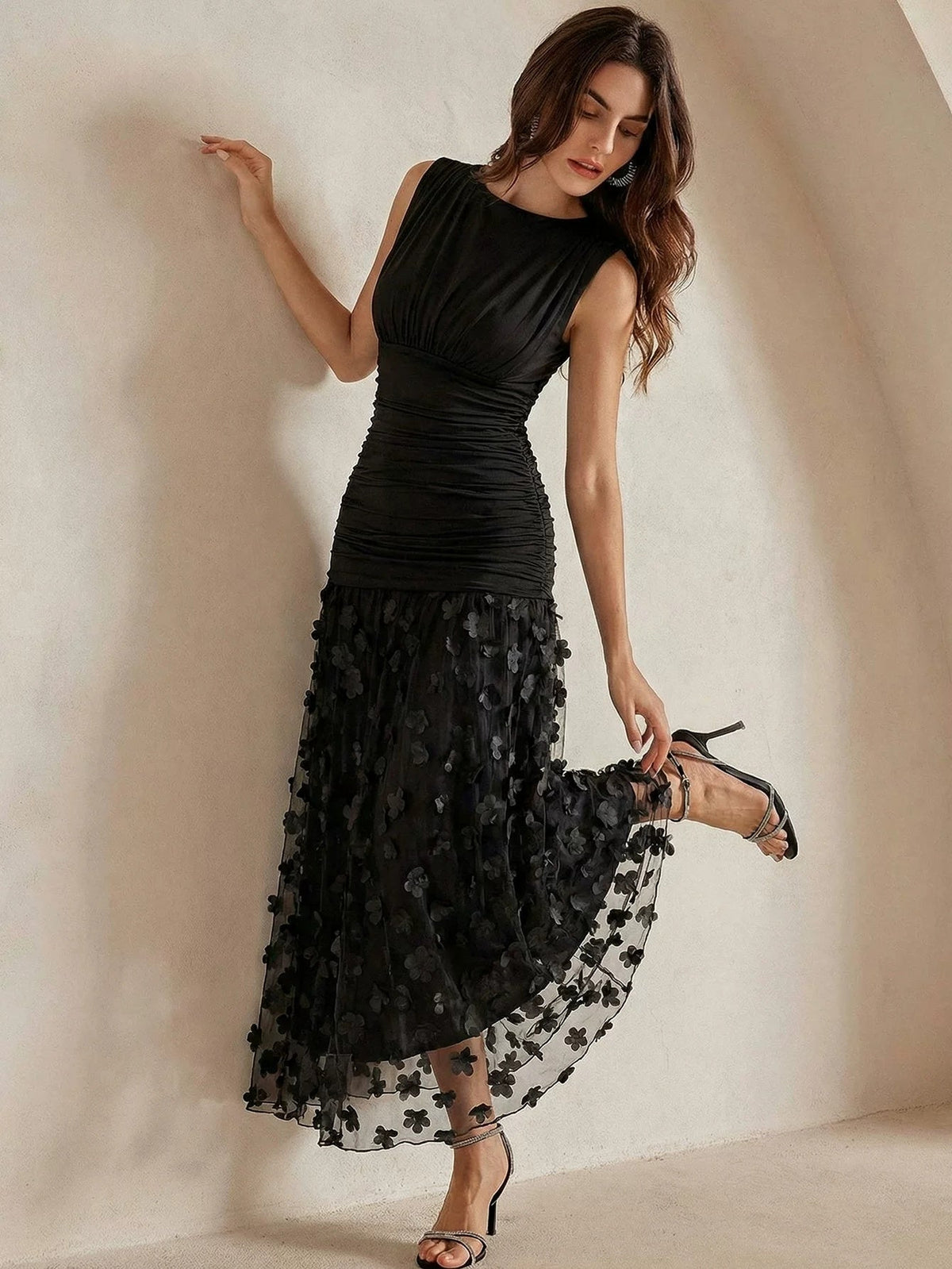 Rochie Maxi de Seară cu Overlay Floral și Croială Ajustată | M&R - 2 - Modariox