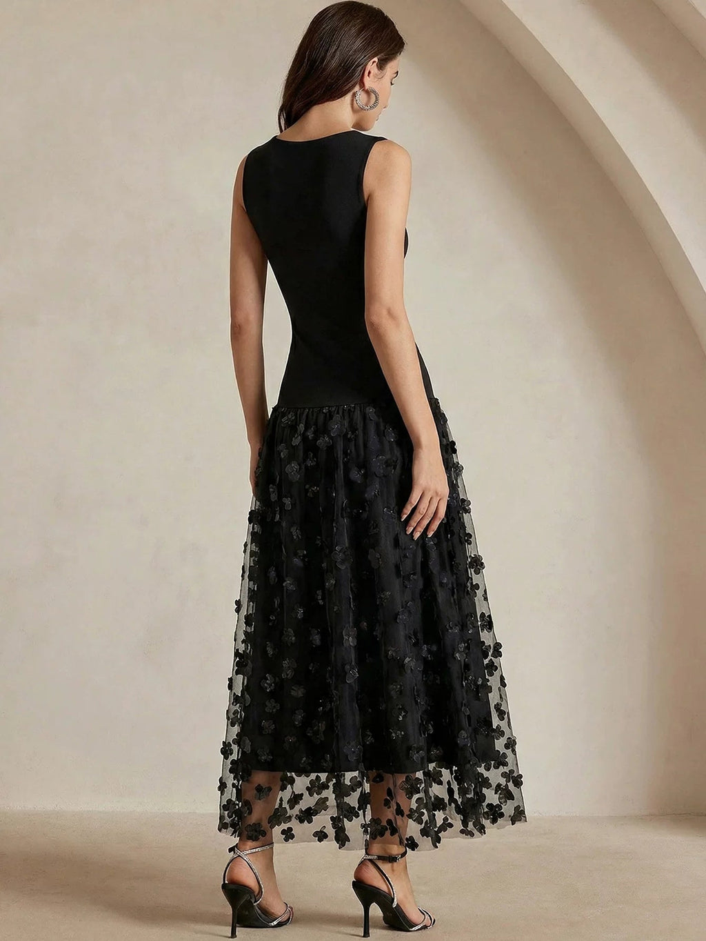 Rochie Maxi de Seară cu Overlay Floral și Croială Ajustată | M&R - 5 - Modariox