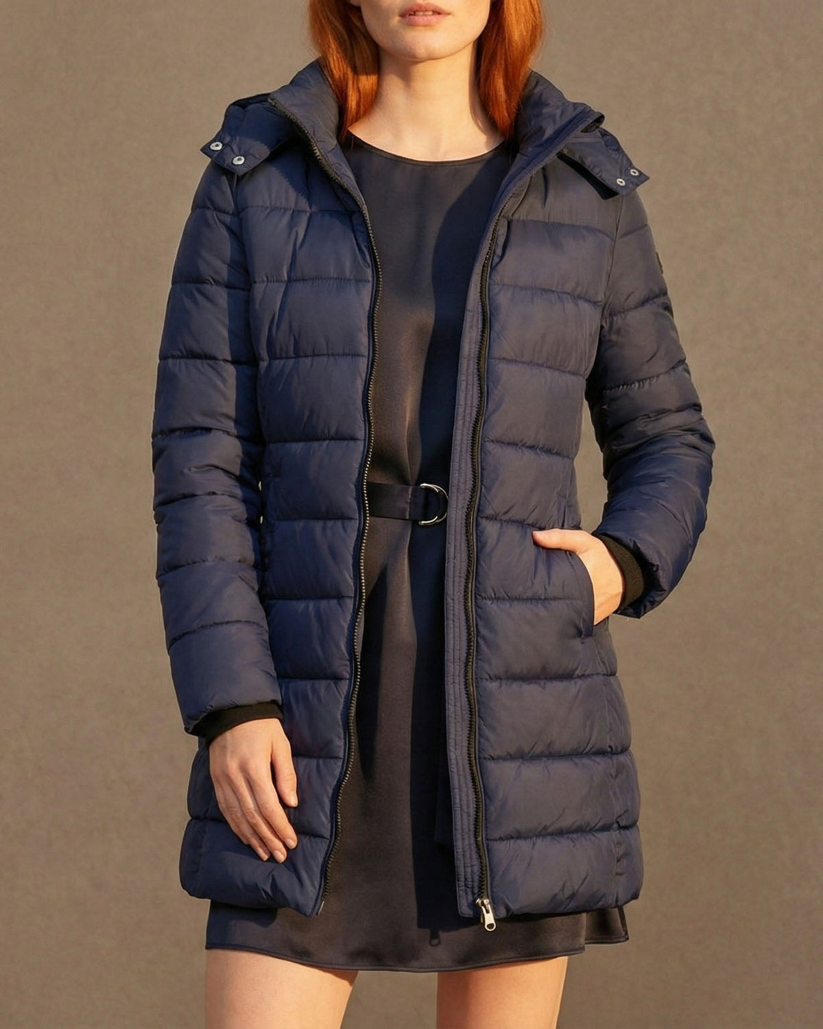Jachetă Puffer pentru Femei cu Glugă și Croială Elegantă - 10 - Modariox