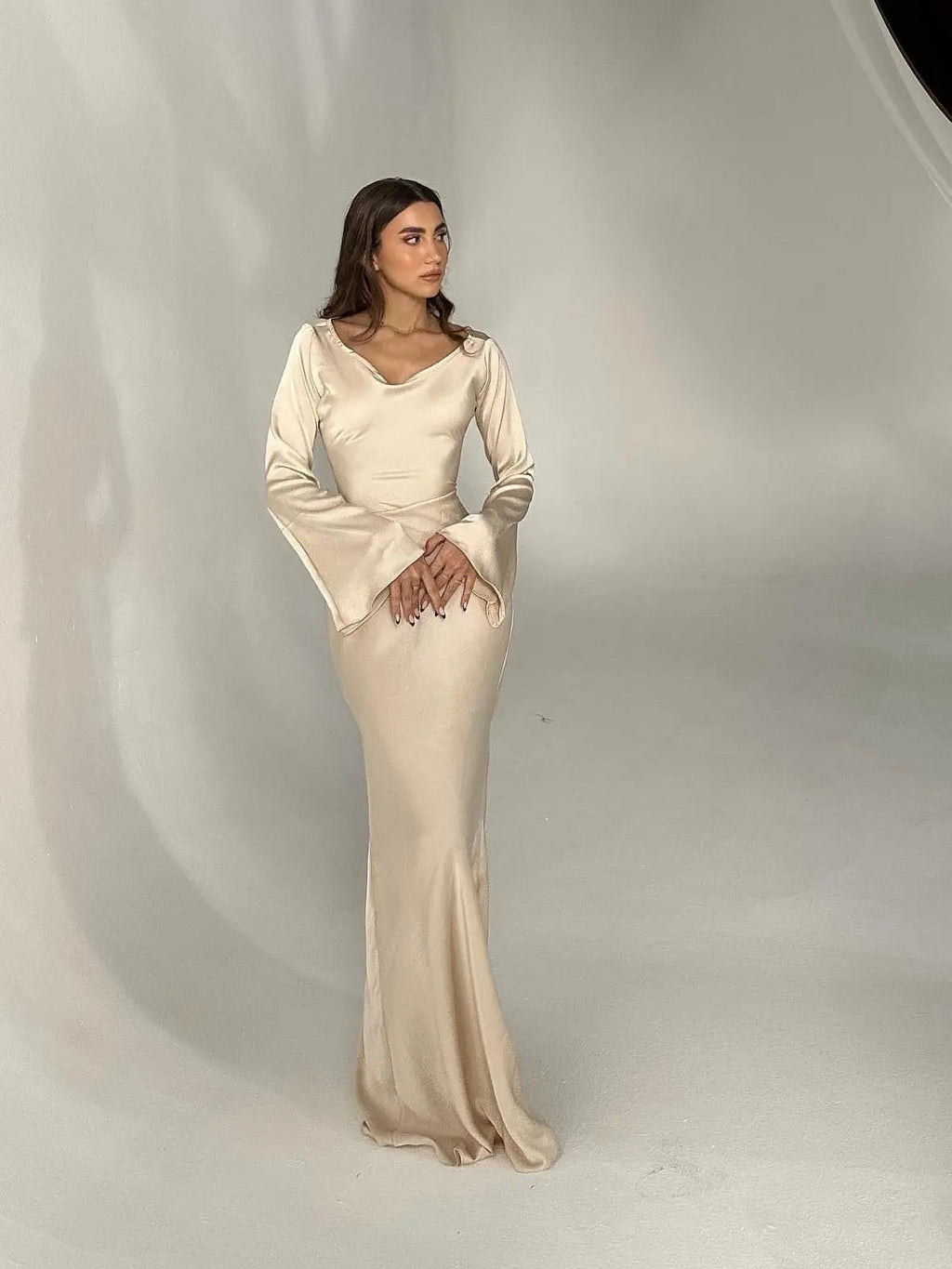 Rochie Maxi de Damă cu Mâneci Flare și Croială Fluidă | M&R - 21 - Modariox