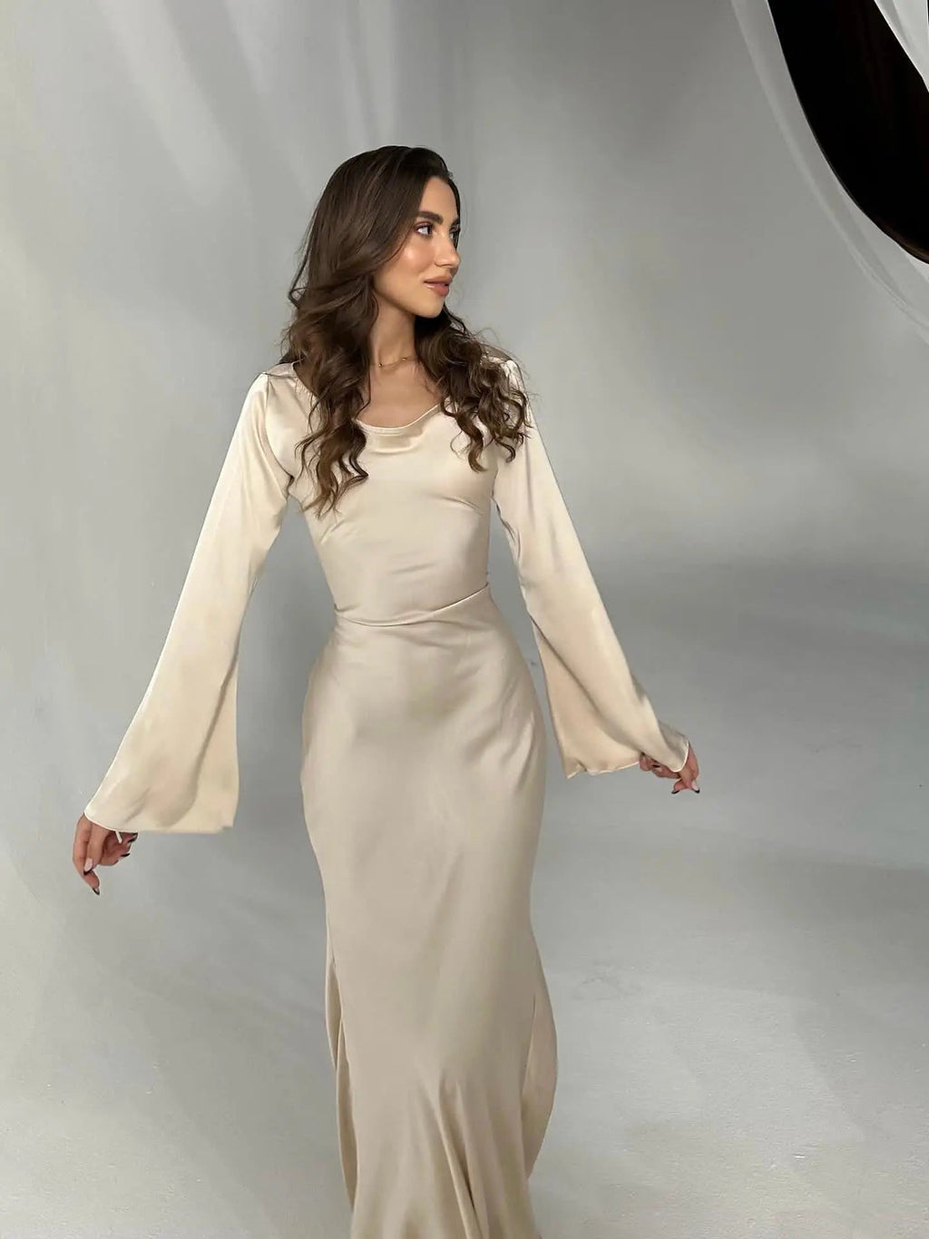 Rochie Maxi de Damă cu Mâneci Flare și Croială Fluidă | M&R - 19 - Modariox