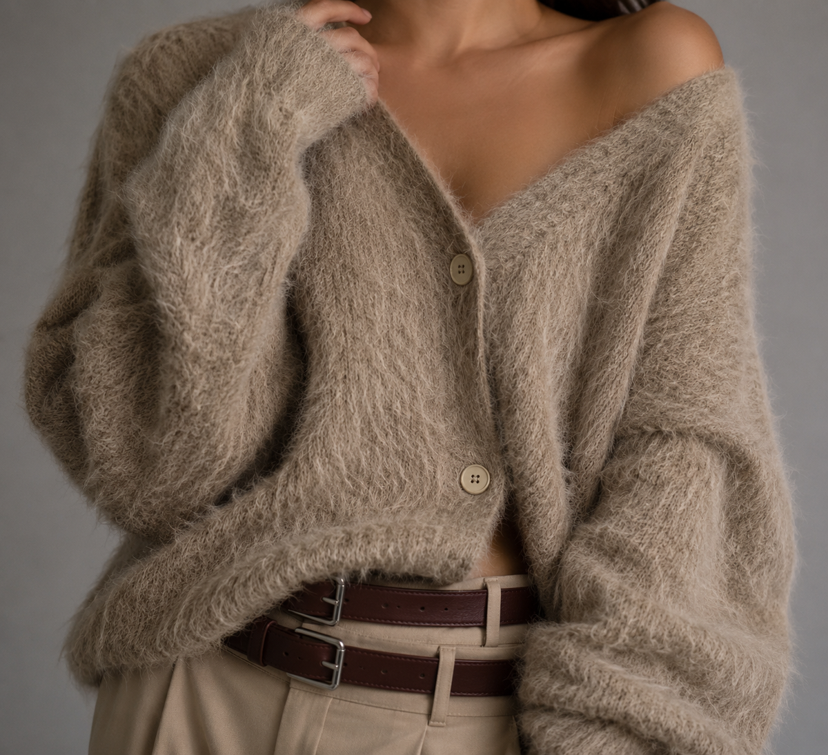 Cardigan din material pufos cu decolteu în V și mânici lungi | M&R - 7 - Modariox